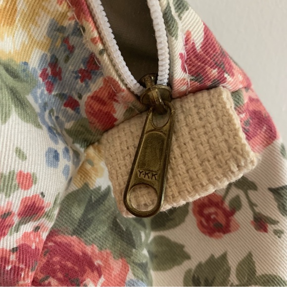 VINTAGE circa 1990 Victoria Secret Duffel Bag - Picture 4 of 8